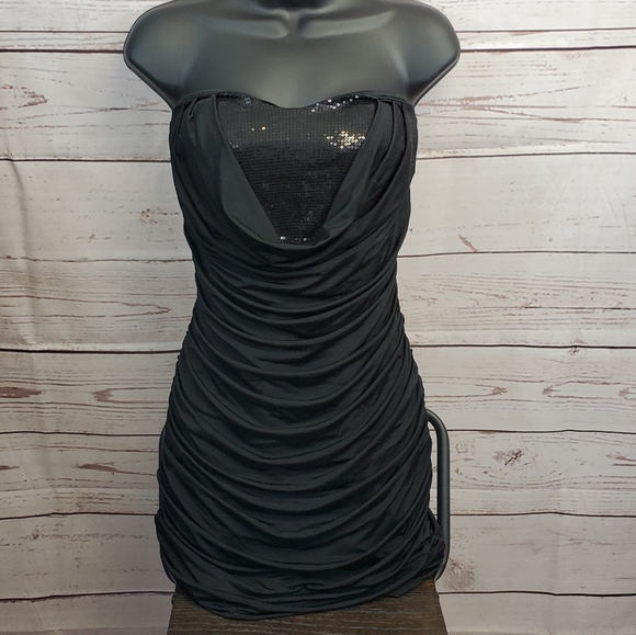 Forever 21 fitted black dress - Picture 1 of 4